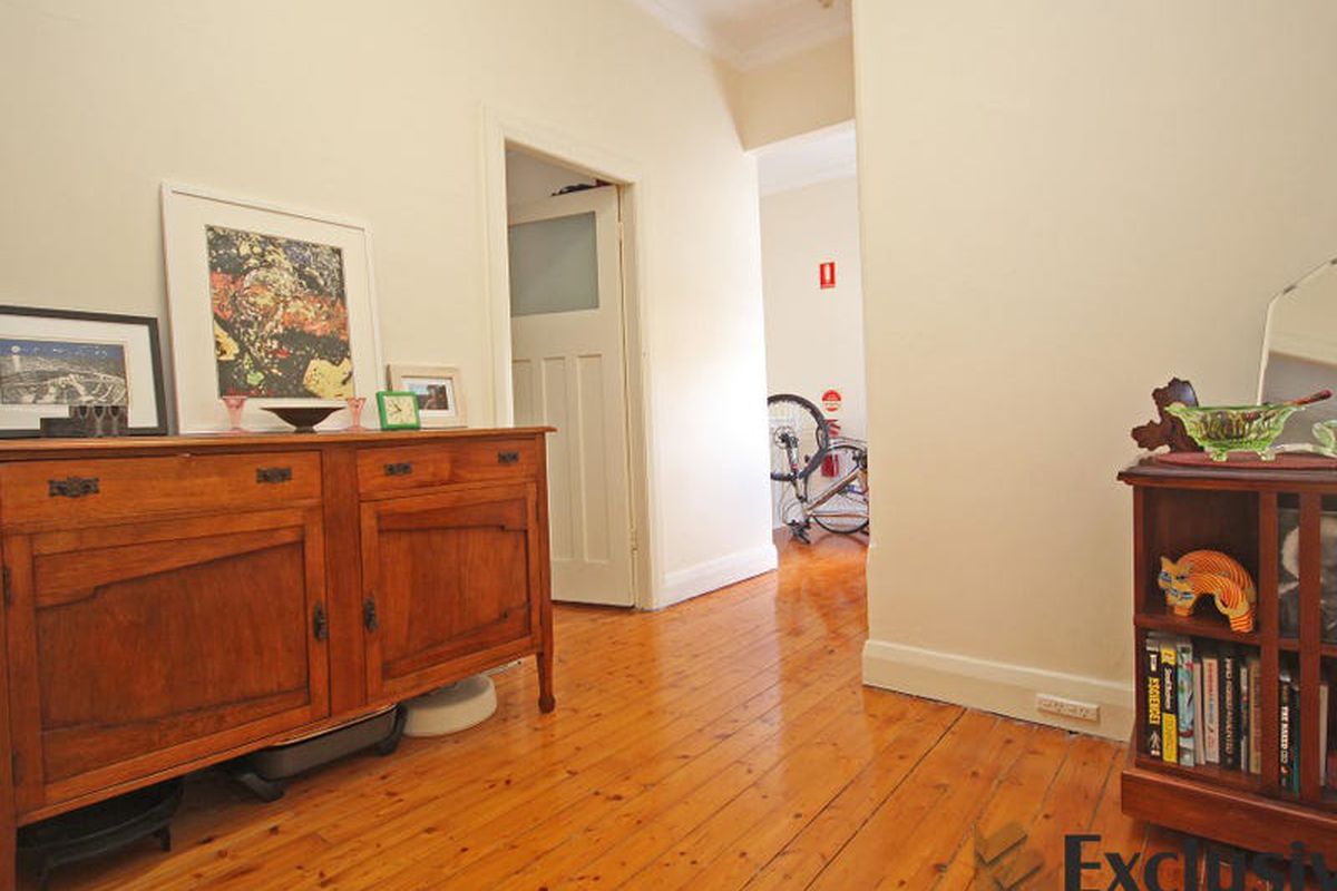 1 / 296 Lyons Road, Five Dock