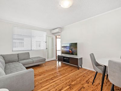 2 / 8 Curt Street, Ashfield