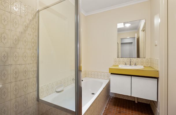 12 / 6 Ashford Avenue, Rockingham