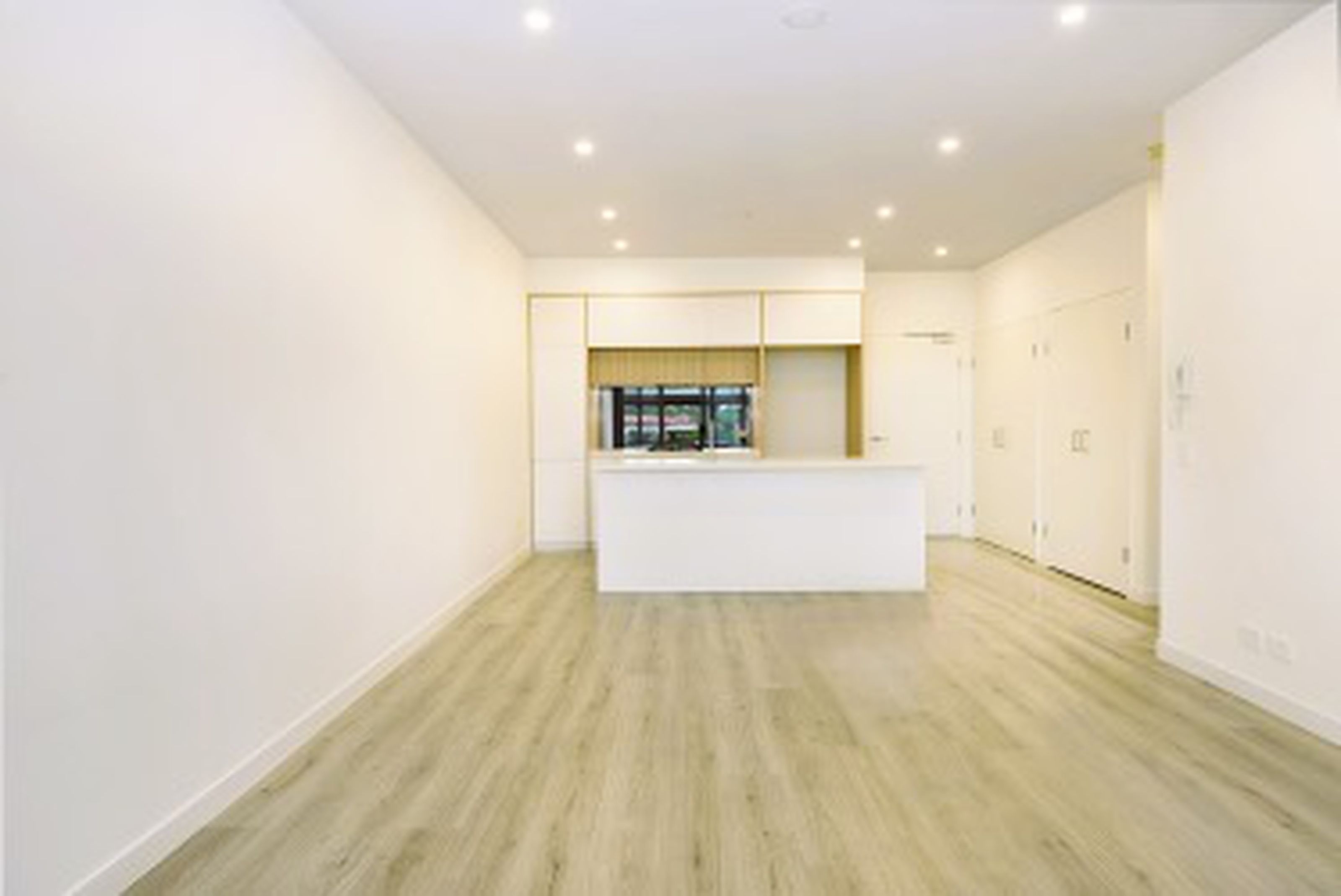 206 / 8 Aviators Way, PENRITH