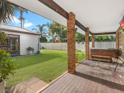 11 Essenden Gardens, Mallabula