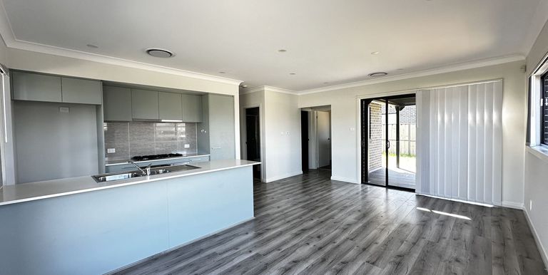 2 Potts Street, Oran Park