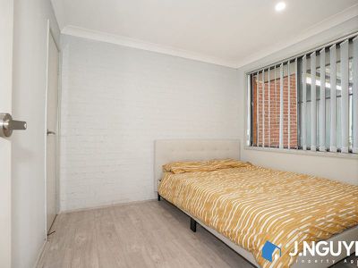 9 / 45 Pine Road, Casula
