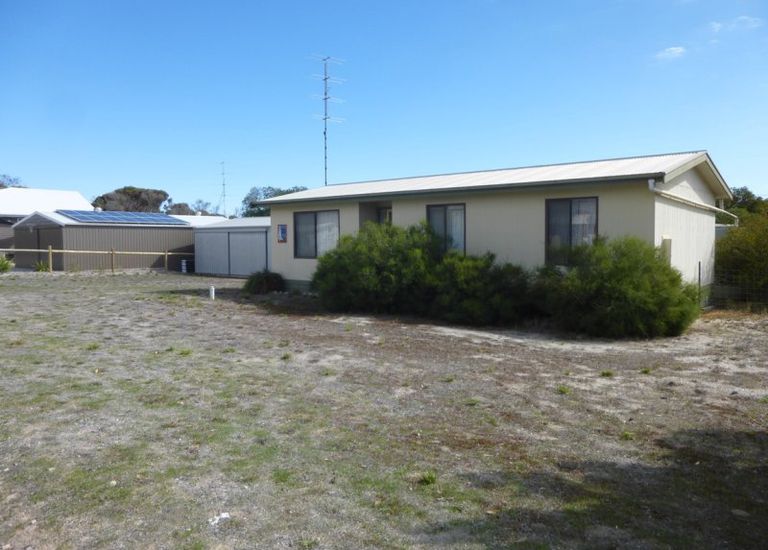 35 Scarlet Runner Road, The Pines