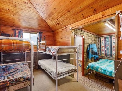 16 Chambers Street, Beachport