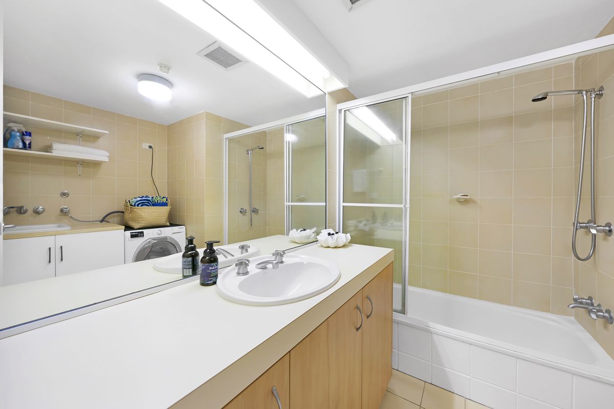 11H / 828 Pacific Parade, Currumbin