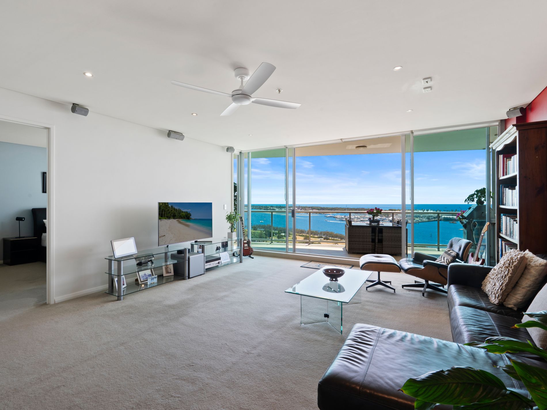 1806 / 1 Como Crescent, Southport