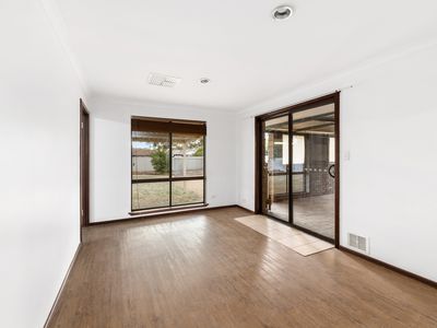 10 O'Connor Way, West Lamington