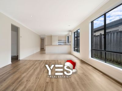 27 Ogle Way, Cranbourne North