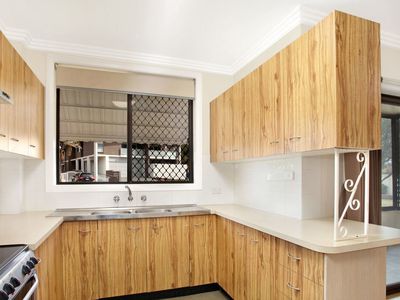 1 / 9-11 Peterborough Avenue, Lake Illawarra