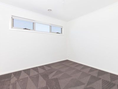 2 / 49 Hope Way, Tarneit