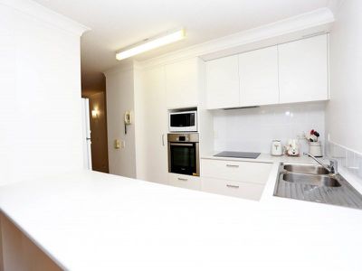 2 / 7-9 Juan Street, Alexandra Headland