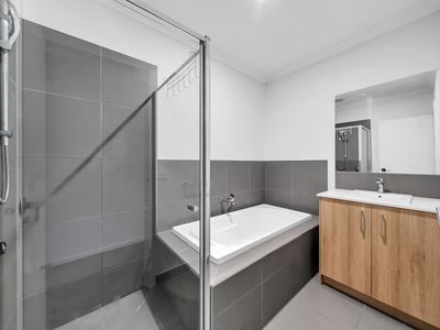 8 Luppino Street, Donnybrook