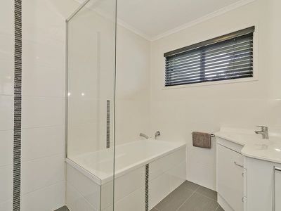 14 Karoonda Crescent, Rochedale South