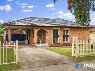 22 Sunny Place, St Johns Park