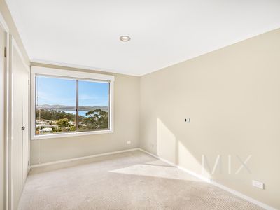 2-4  Earlwood Court, Taroona