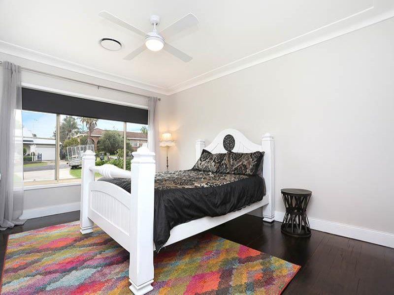 12 Danella  St, The Oaks
