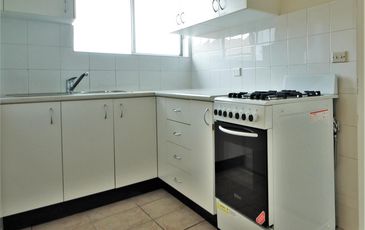 9 / 2 Gray Crescent, Eastlakes