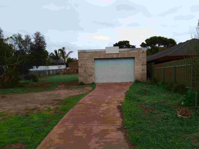 13 Central Avenue, Hallett Cove