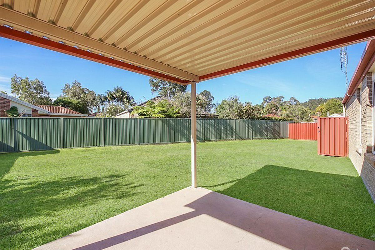 8 Gumleaf Close, Erina