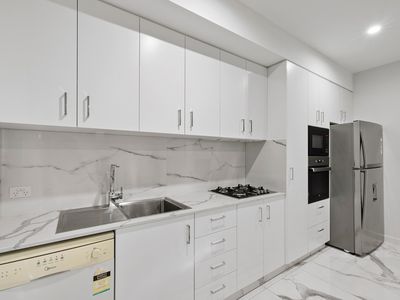 4 Crowther Place, Curtin