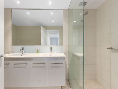 902 / 2 Oldfield Street, Burswood