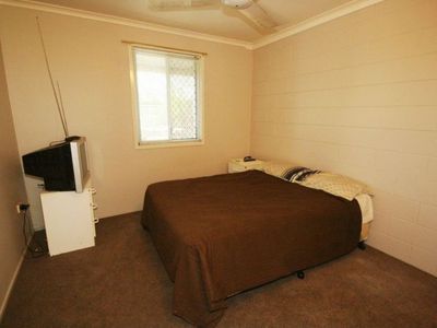 11 / 6 Saint Martins Lane, Cannonvale