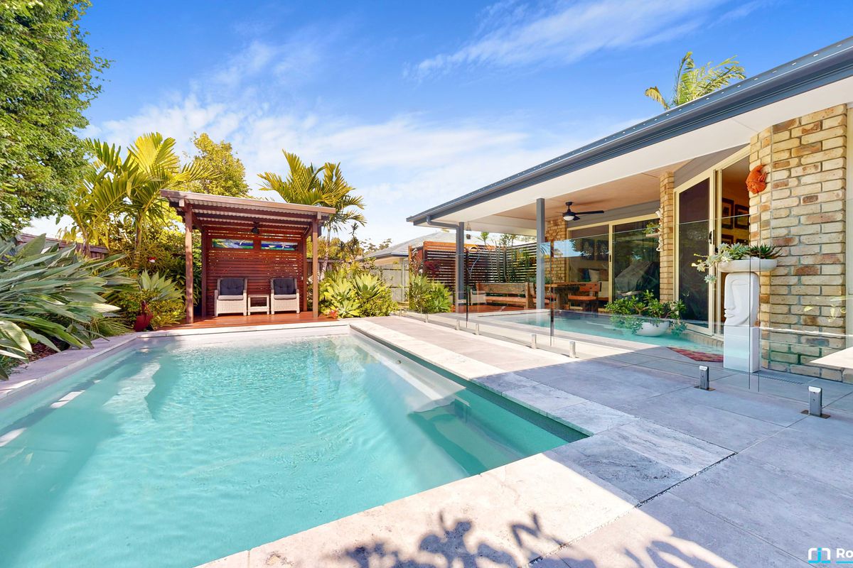 1 Feathertail Court, Tewantin