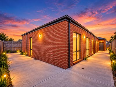 6 Harper Crescent, Cranbourne West