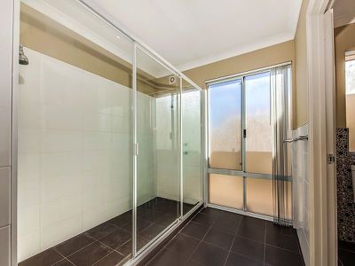 8 Knoll Rise, Yanchep