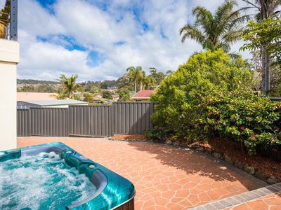 1 / 13 Waratah Court, Tura Beach