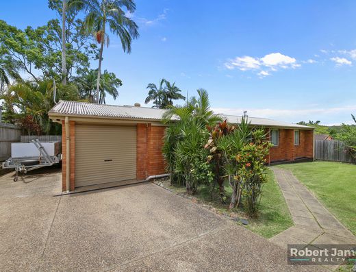 Tidy home in great location. image 7