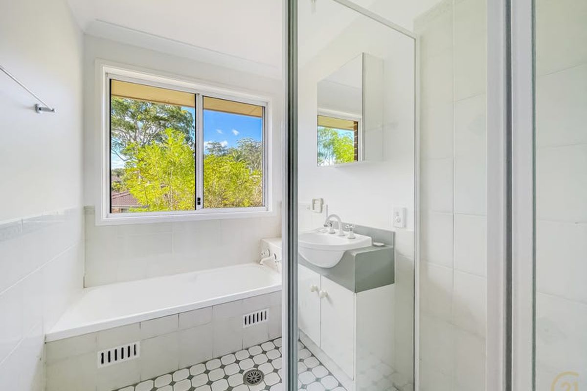 9 Sunbeam Place, Erina