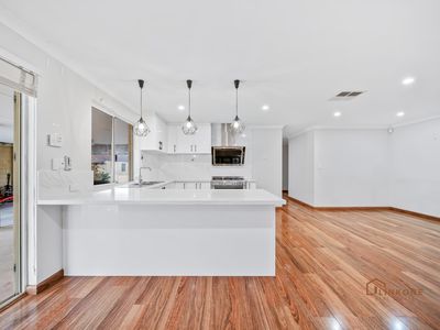2 / 94 Hobbs Avenue, Como