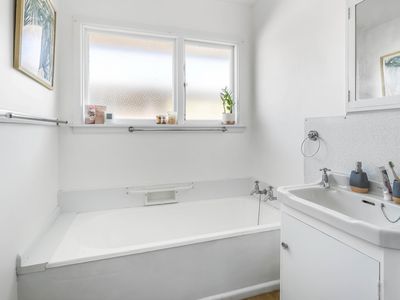 62 Coopers Road, Dallington