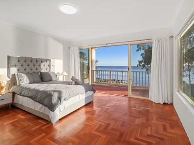 18 The Esplanade, North Arm Cove
