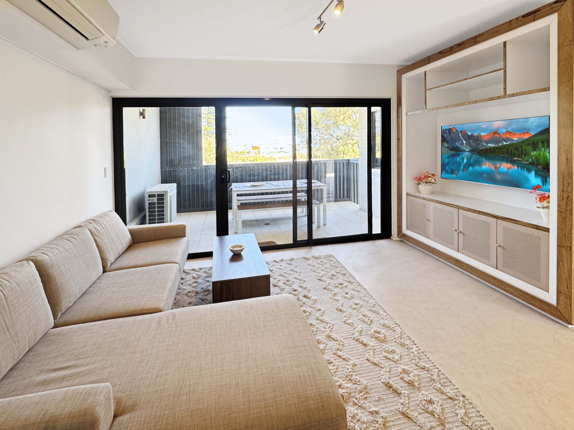 94 / 59 Breaksea Drive, North Coogee