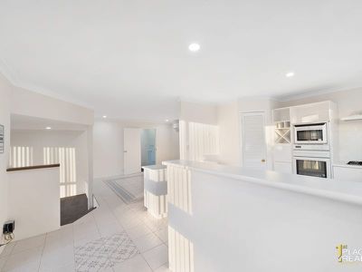 71 Emerald Ct, Singleton