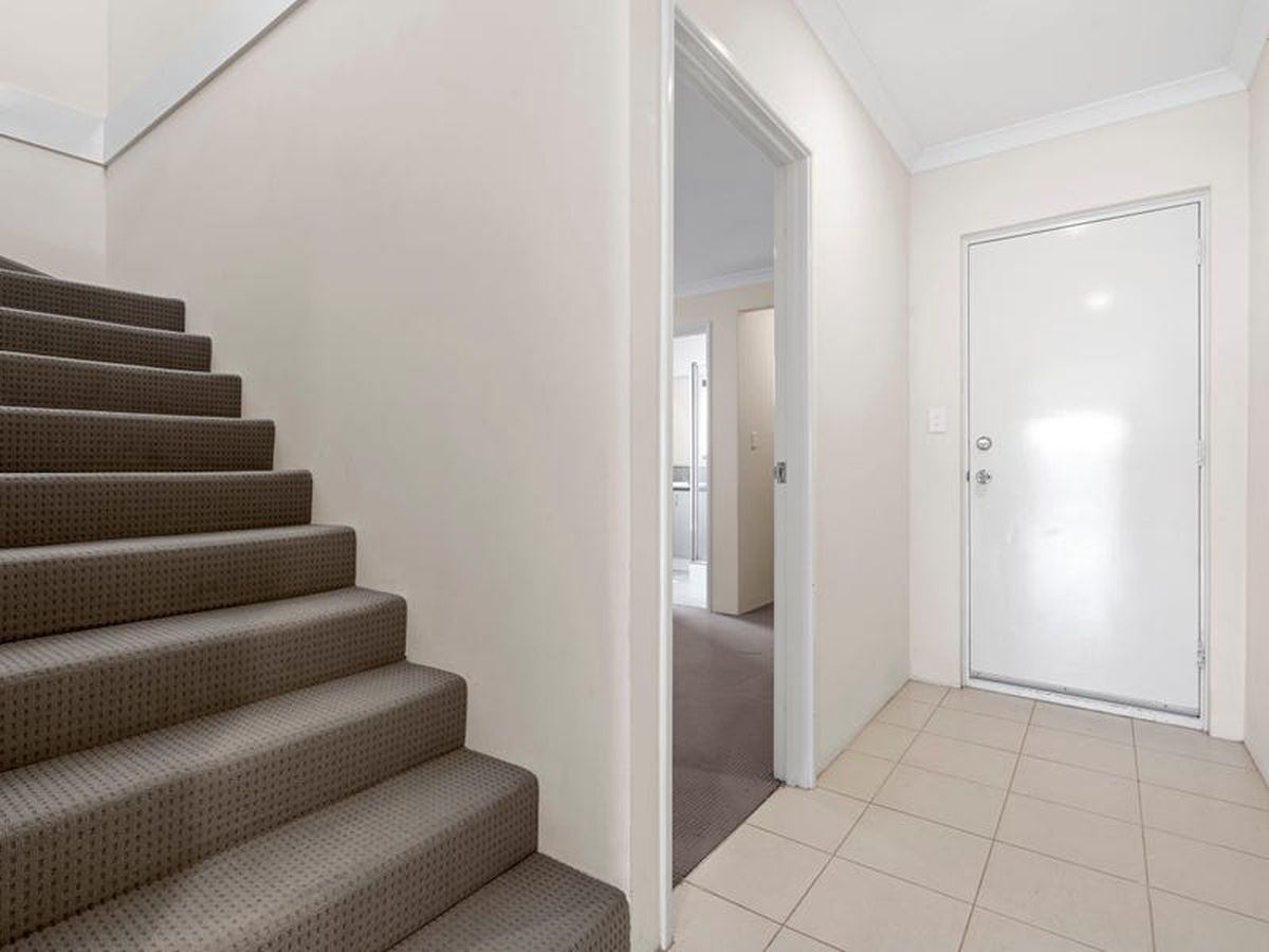 21 Meridian Way, Kwinana Town Centre