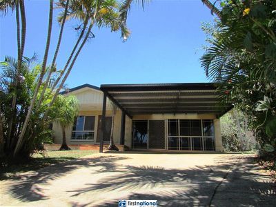 2 Paula Close, Atherton