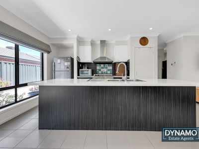 50 Pine park Drive, Wollert