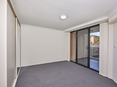 1/181 Hawkesbury Road, Westmead