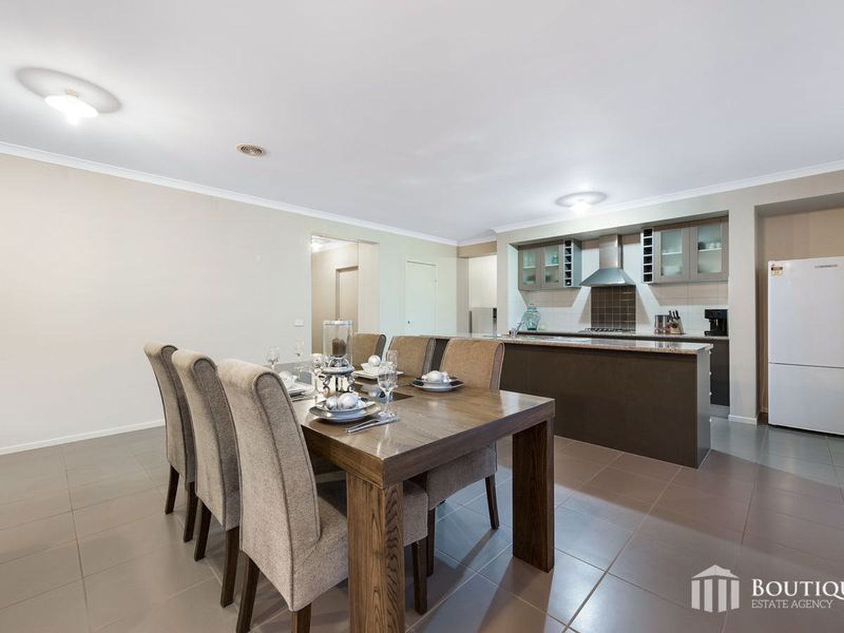 42 Kindred Avenue, Cranbourne North