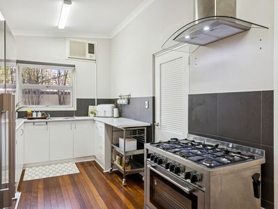 12 Drummond Street, Redcliffe