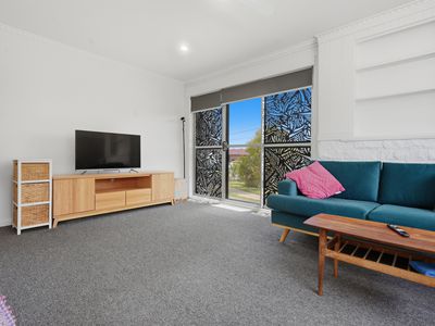 17 Parish Crescent, George Town