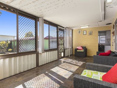 73 Fourth Street, Boolaroo
