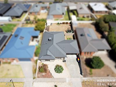 5 Matthews Court, Horsham