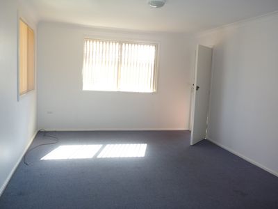 2 / 19 Sassafras Avenue, Windang