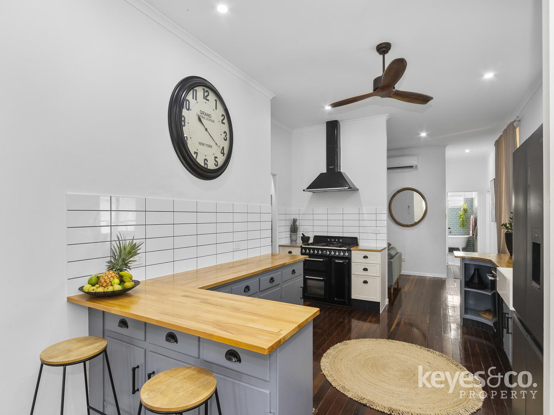 2 The Avenue, Hermit Park