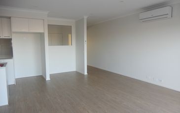7 TAGORE WALK, Officer